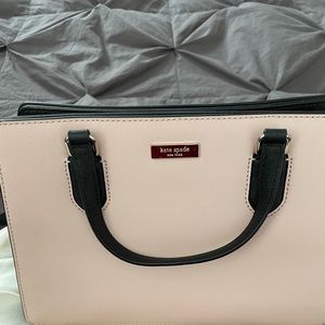 NWT Kate Spade Purse! Perfect to give as a gift!